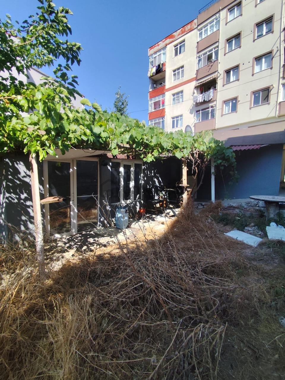 Silivri Merkez’de 185 m² Arsa İçinde Satılık Müstakil Ev