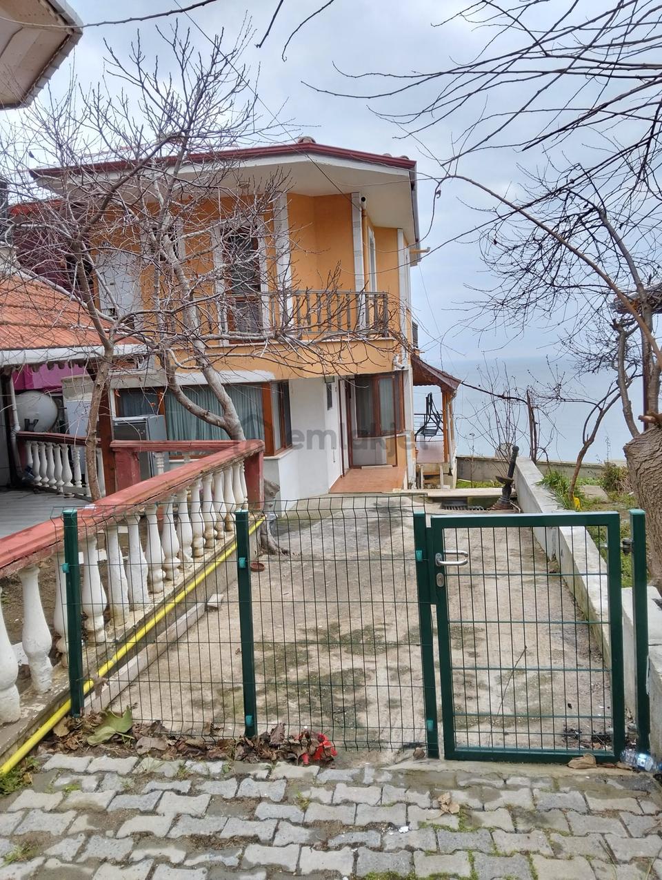 Silivri Parkköy’de Satılık Panoramik Deniz Manzaralı Villa
